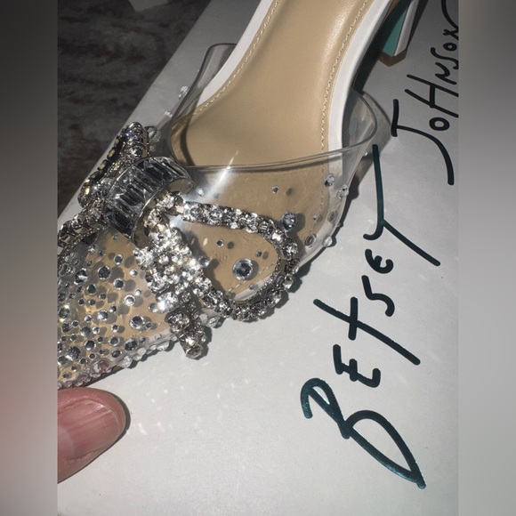 Betsey Johnson Cinderella Shoes! - Picture 4 of 12